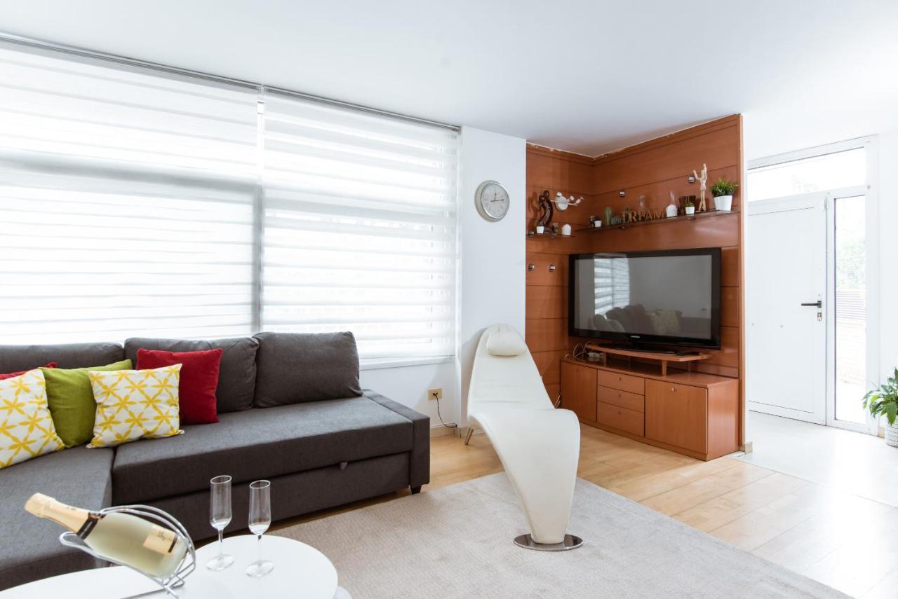 Two Bedroom Townhouse Within 10Min Walk From Beach Барселона Екстер'єр фото