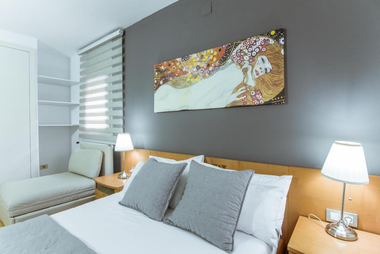 Two Bedroom Townhouse Within 10Min Walk From Beach Барселона Екстер'єр фото