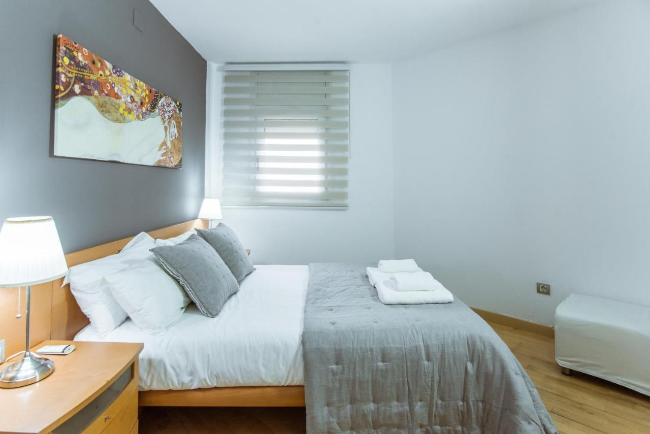 Two Bedroom Townhouse Within 10Min Walk From Beach Барселона Екстер'єр фото