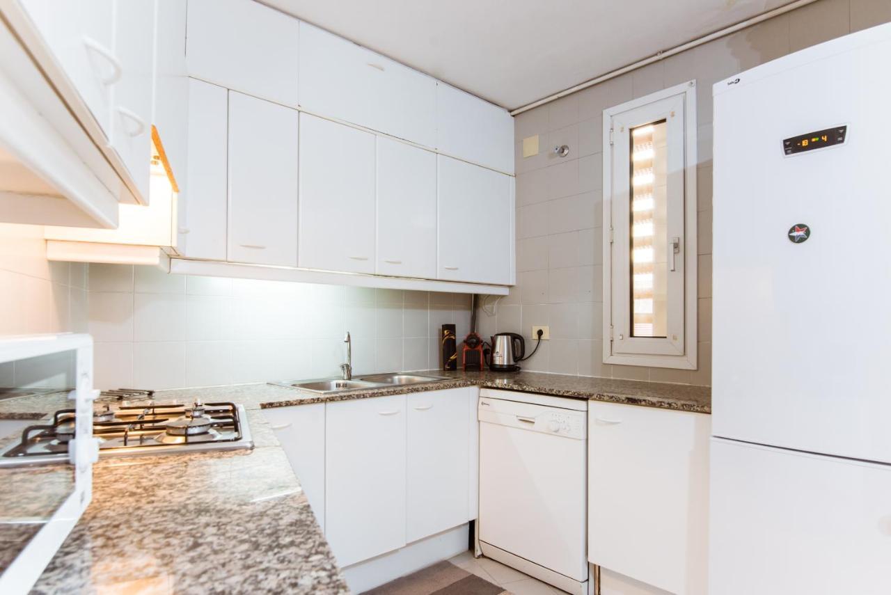 Two Bedroom Townhouse Within 10Min Walk From Beach Барселона Екстер'єр фото