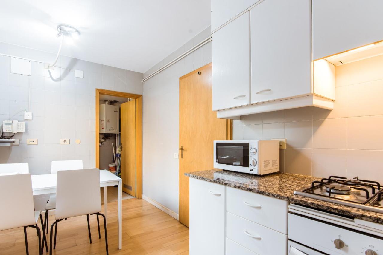 Two Bedroom Townhouse Within 10Min Walk From Beach Барселона Екстер'єр фото